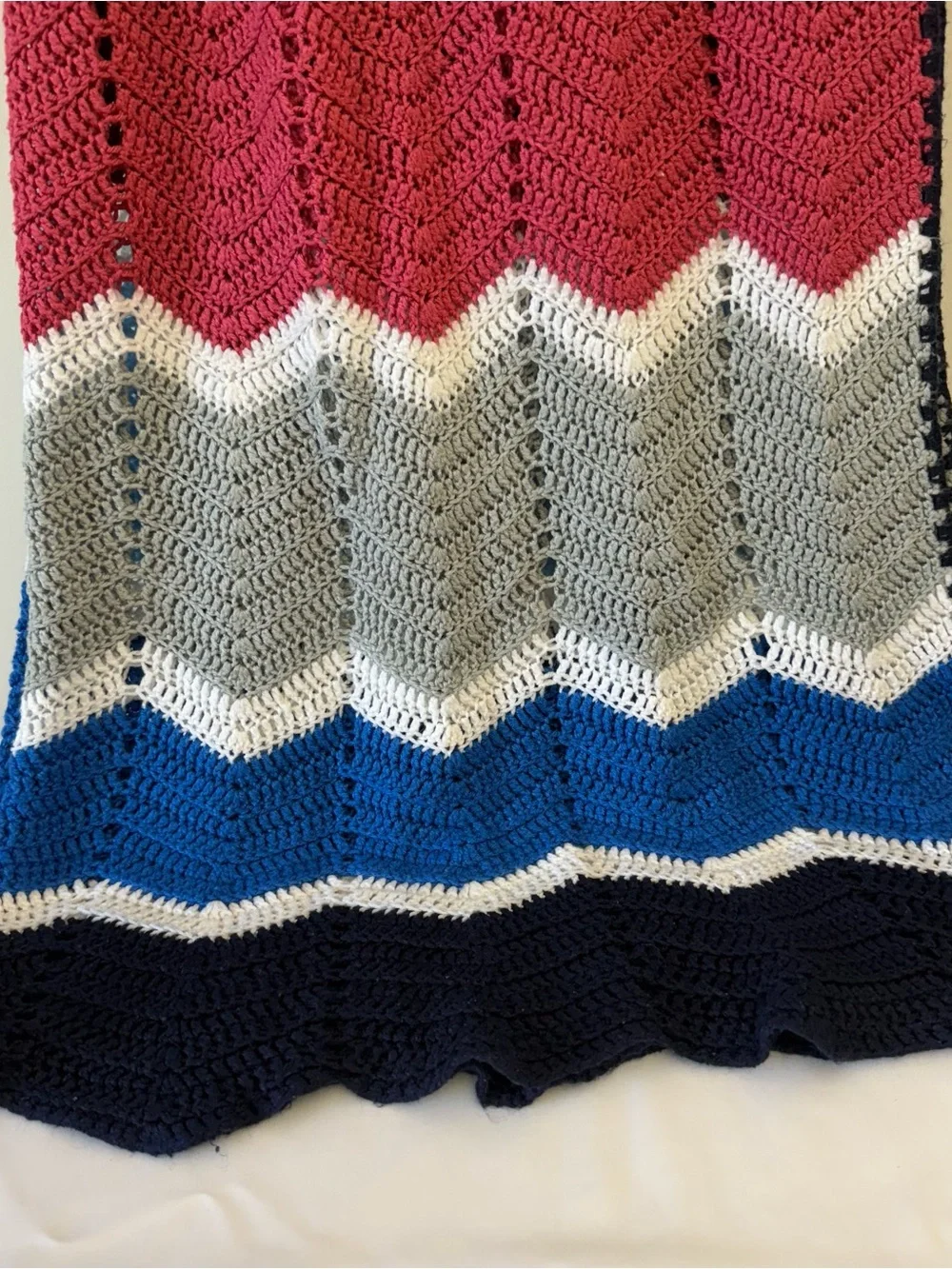 Vintage Handmade Crochet Chevron Zigzag Ripple Afghan Throw Blanket 53x72 Boho